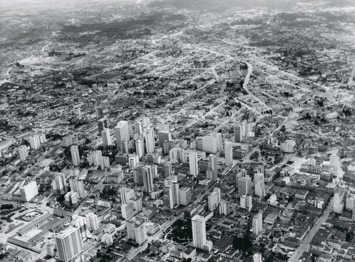 Vista aérea de Curitiba - Década de 1950