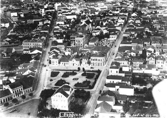 Vista aérea da praça Dezenove de Dezembro - 1935