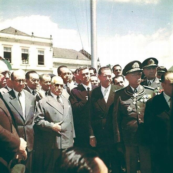 Inauguração da praça 19 de Dezembro - 1953