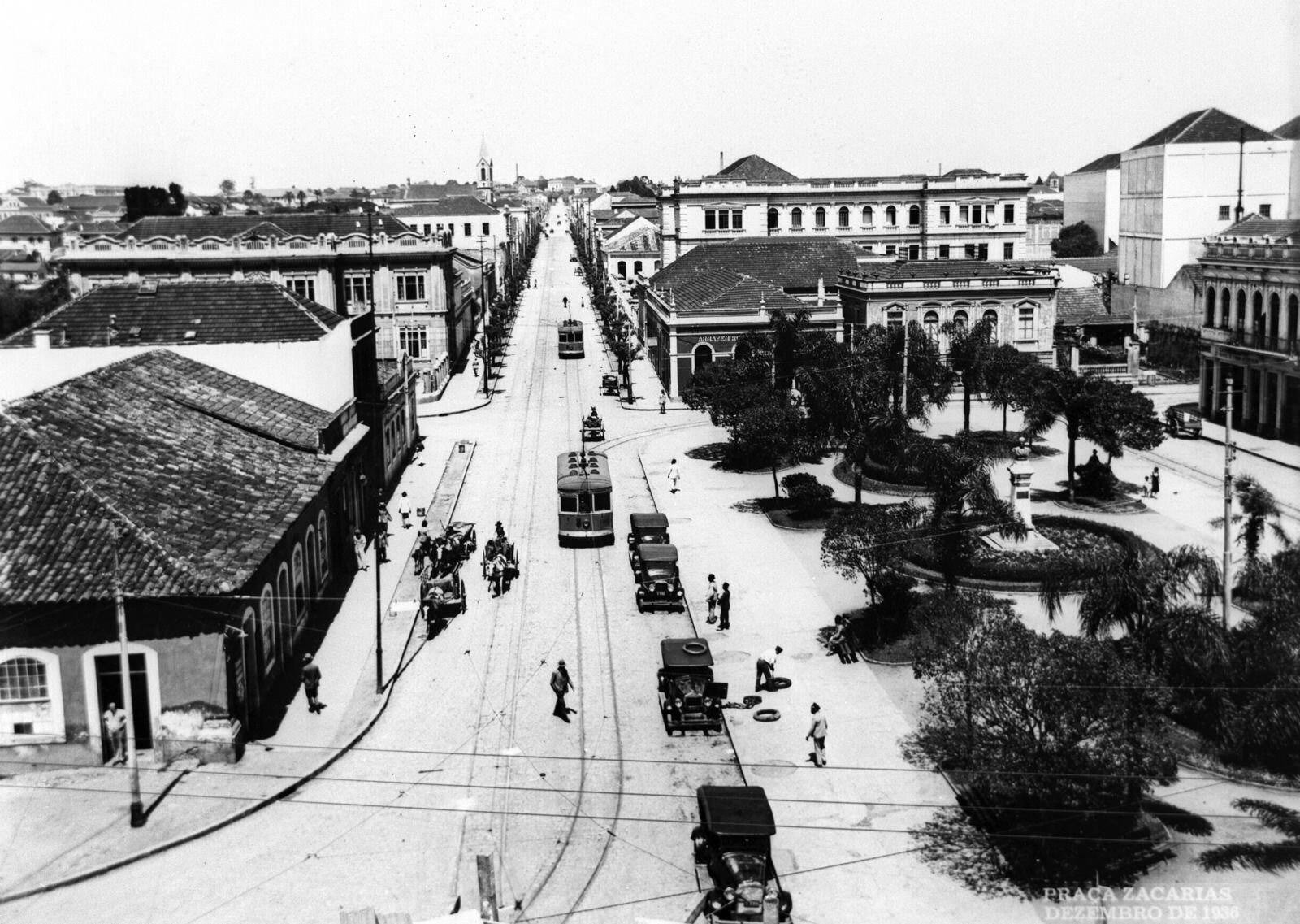 Bondes na Marechal Deodoro com a Praça Zacarias - 1936