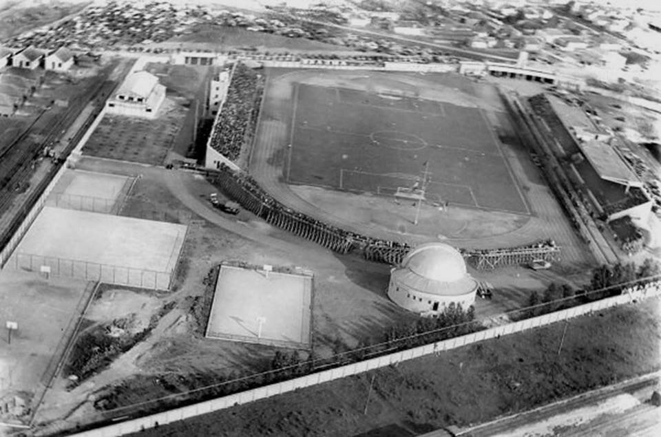 Estádio Durival de Britto e Silva